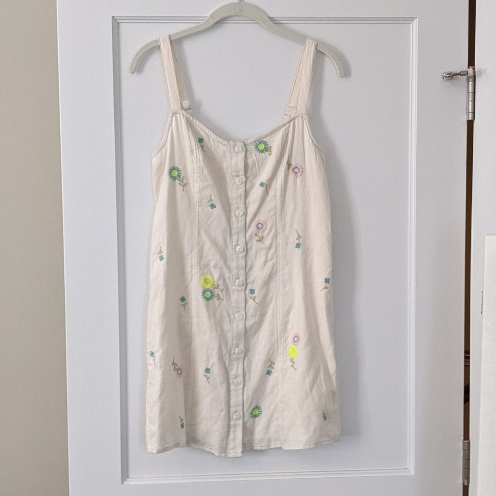 NWT Urban Outfitters Embroidered Floral Dress M